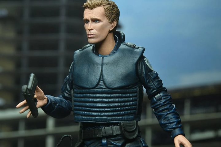 Regular Edition NECA RoboCop Alex Murphy Figure Now Accessible