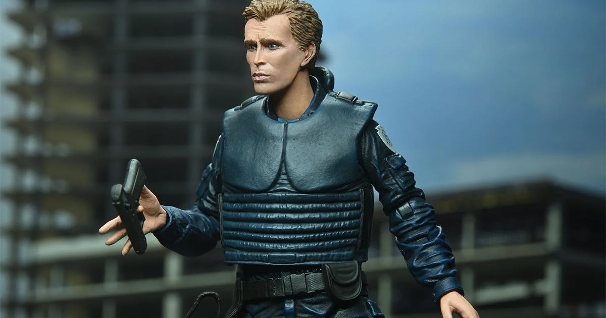 Regular Edition NECA RoboCop Alex Murphy Figure Now Accessible