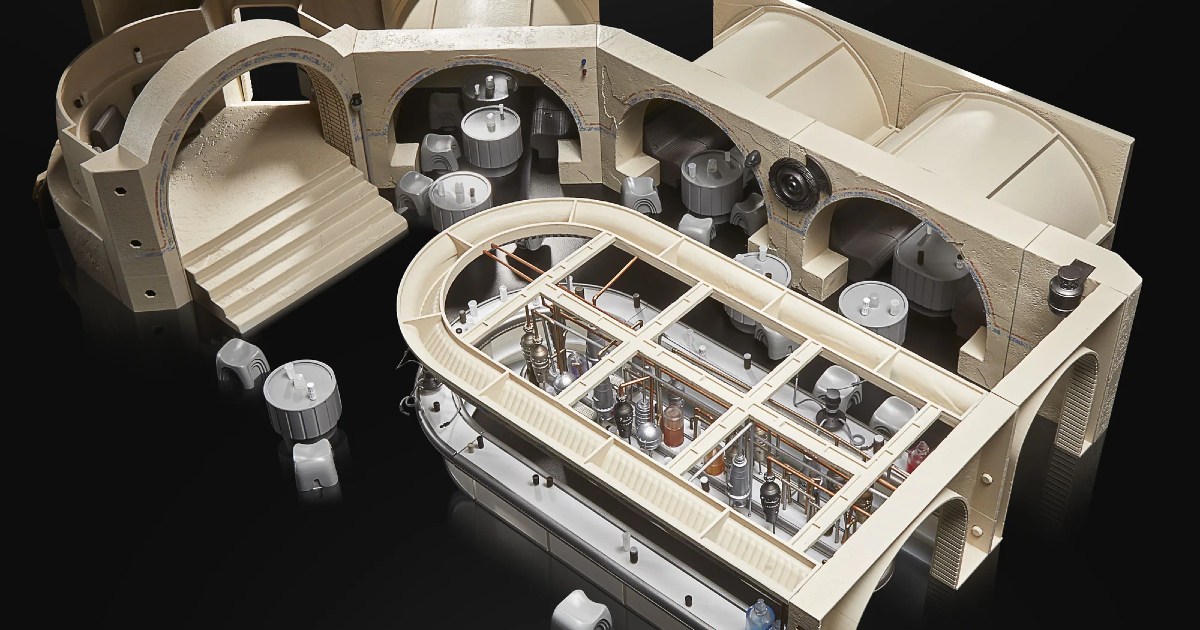 Deluxe Star Wars Cantina Playset Comes with Highly Anticipated Figures