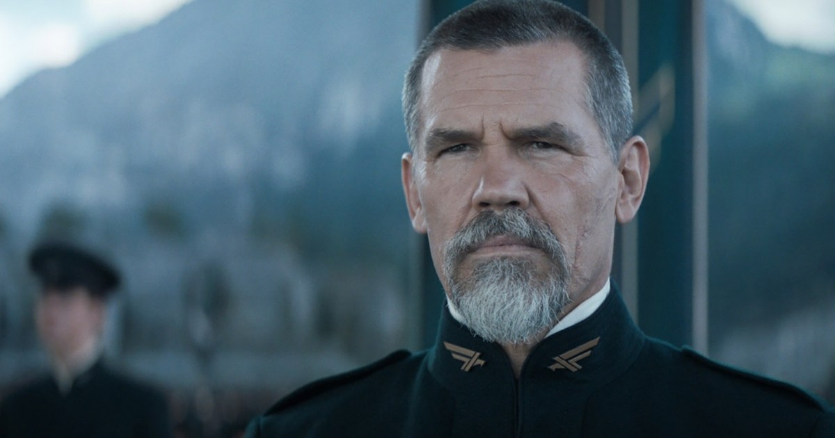 Josh Brolin Confirms Discussions about Green Lantern Role, Commends Kyle Chandler for Hal Jordan Portrayal