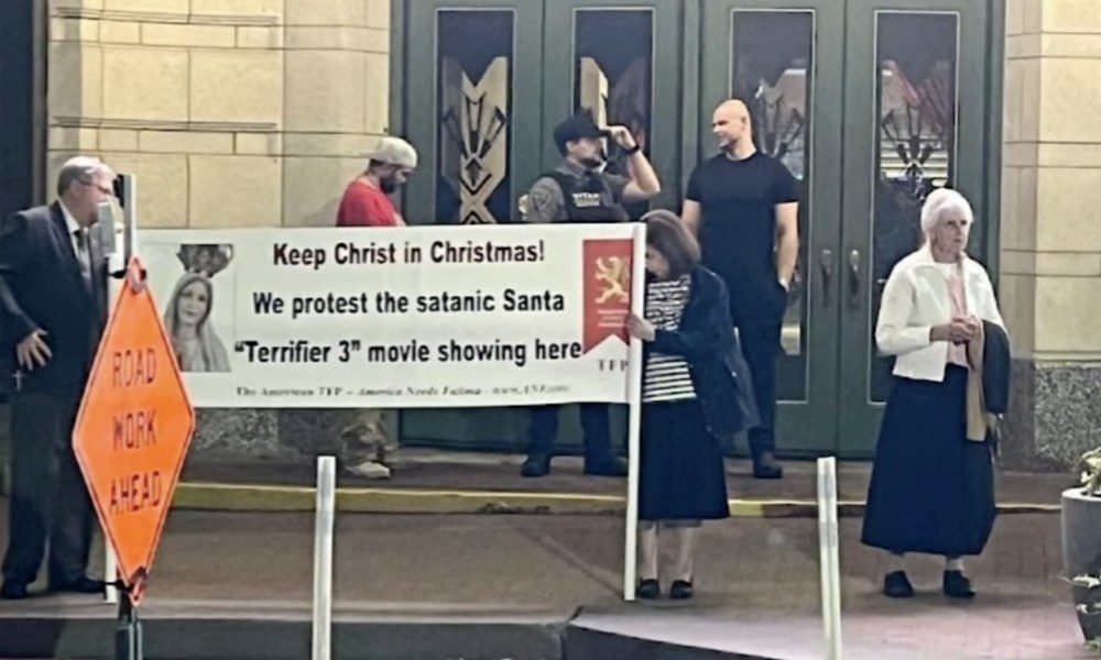 Christian Group Demonstrates Against “Satanic Santa” in ‘Terrifier 3’ at Kansas City Cinema